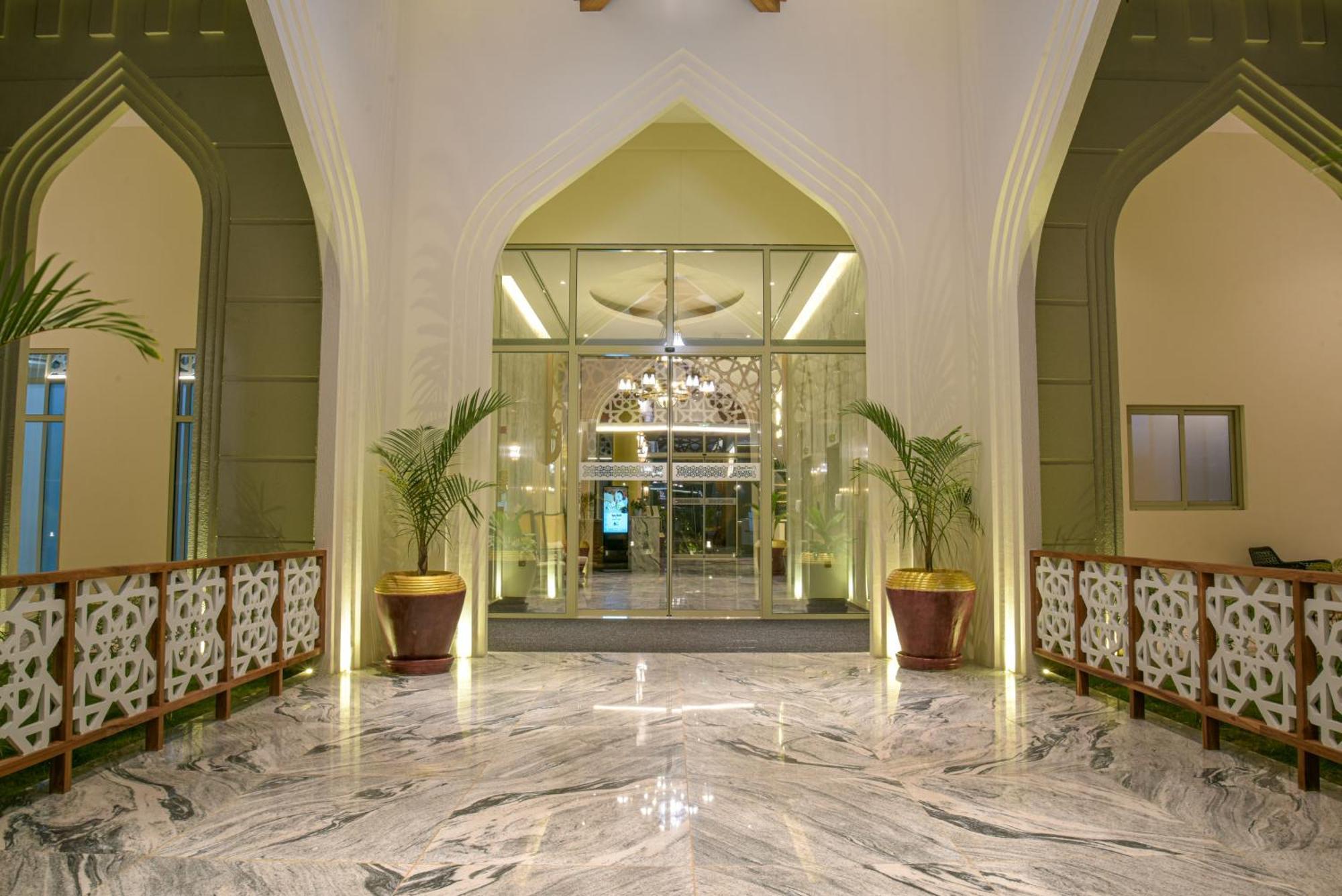 Golden Tulip Airport Hotel&spa 4* Zanzibar