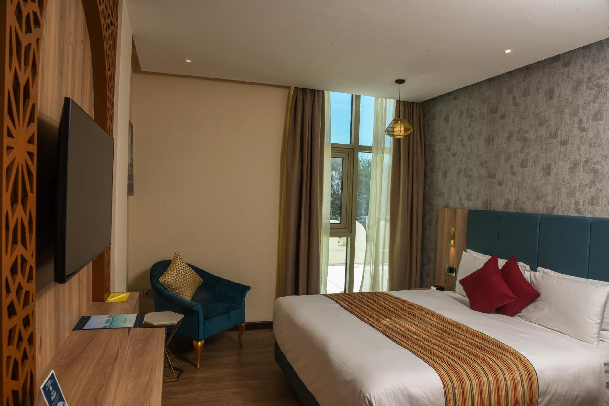 Hotel Golden Tulip Airport Hotel&spa 4*